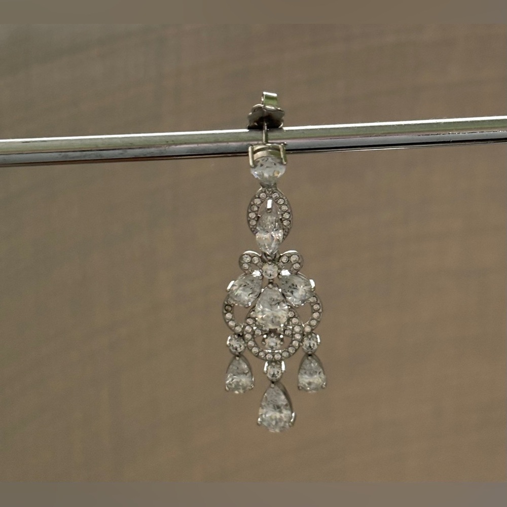 EUC Cubic Zirconia Dangle Earrings